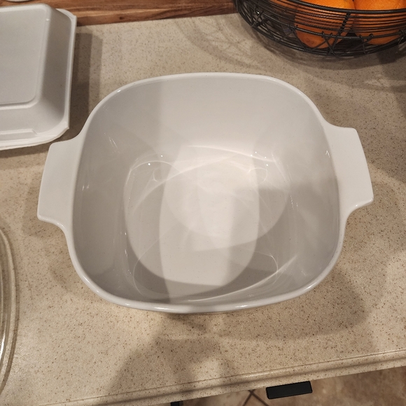 1970 Vintage Corning Ware 3 quart Casserole dish with lid....